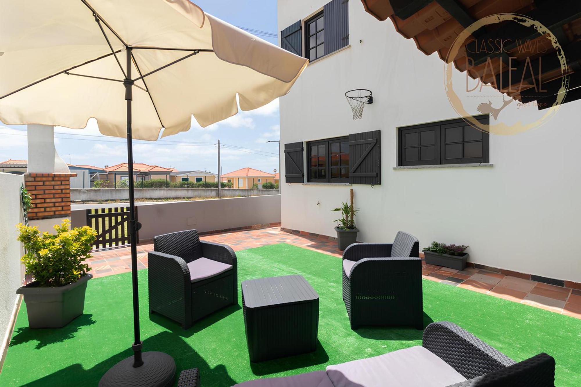Baleal Classic Waves Guest House Bagian luar foto